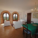 Liliana, Exclusive Monte Rinaldo
