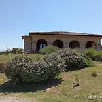 Villa Liliana, Exclusive