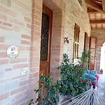 Villa Liliana, Exclusive