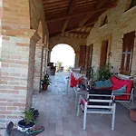 Liliana, Exclusive Monte Rinaldo