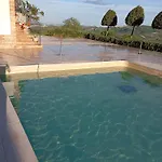 Vila Liliana, Exclusive