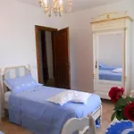 Villa Liliana, Exclusive