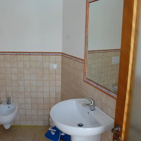 Liliana, Exclusive *