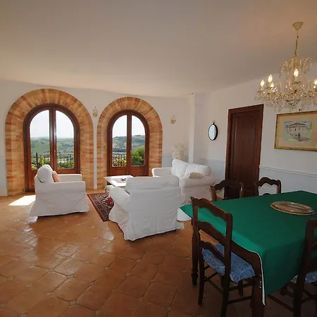 Liliana, Exclusive Monte Rinaldo