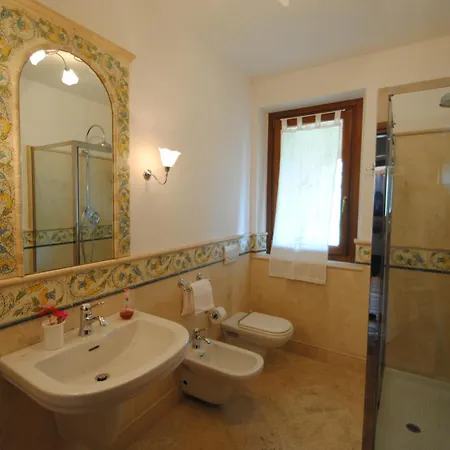 Villa Liliana, Exclusive Monte Rinaldo