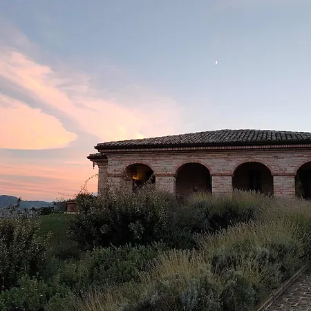 Liliana, Exclusive * Monte Rinaldo