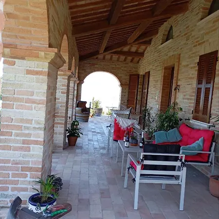 Liliana, Exclusive Monte Rinaldo