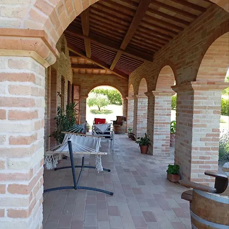 Liliana, Exclusive * Monte Rinaldo