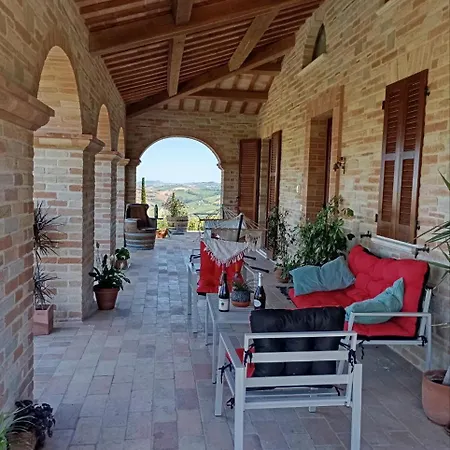 Liliana, Exclusive * Monte Rinaldo