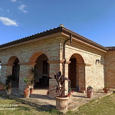 Liliana, Exclusive Monte Rinaldo