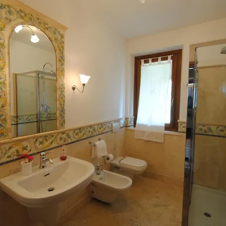 Liliana, Exclusive Monte Rinaldo