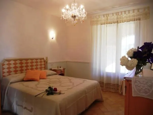 Liliana, Exclusive *