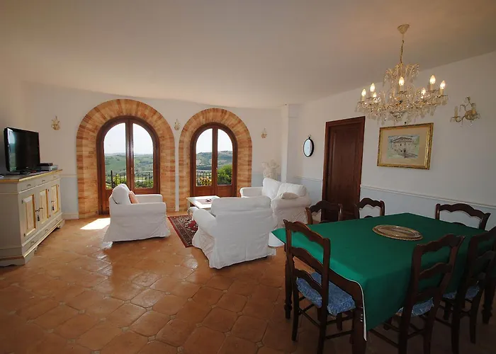 Liliana, Exclusive Monte Rinaldo