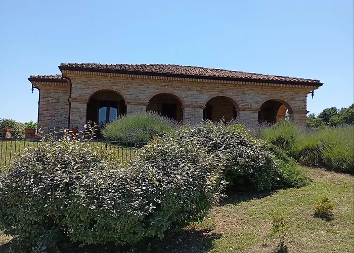 Liliana, Exclusive * Monte Rinaldo