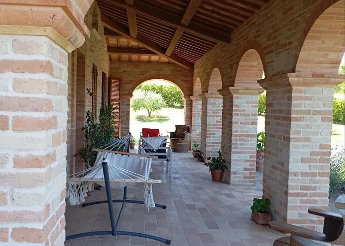 Liliana, Exclusive * Monte Rinaldo