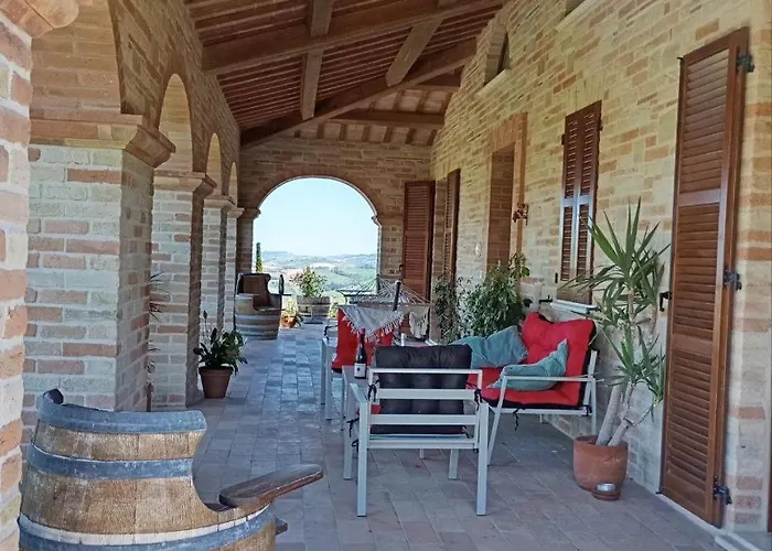 Liliana, Exclusive *