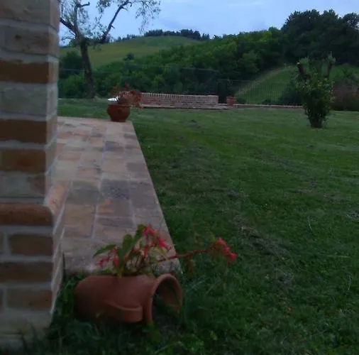 Liliana, Exclusive *